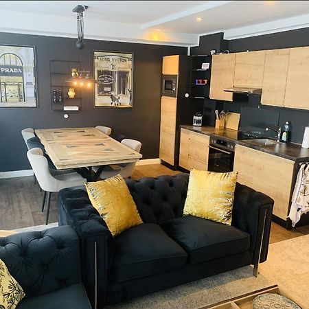 Besotel Mettmann-Schicke Fewo Oder Apartments Naehe Golfplatz Gruiten Und Neandertal Mit Glasfaser Wlan Und Parkplatz-Viele Schlafzimmer Mit Bad En Suite 外观 照片