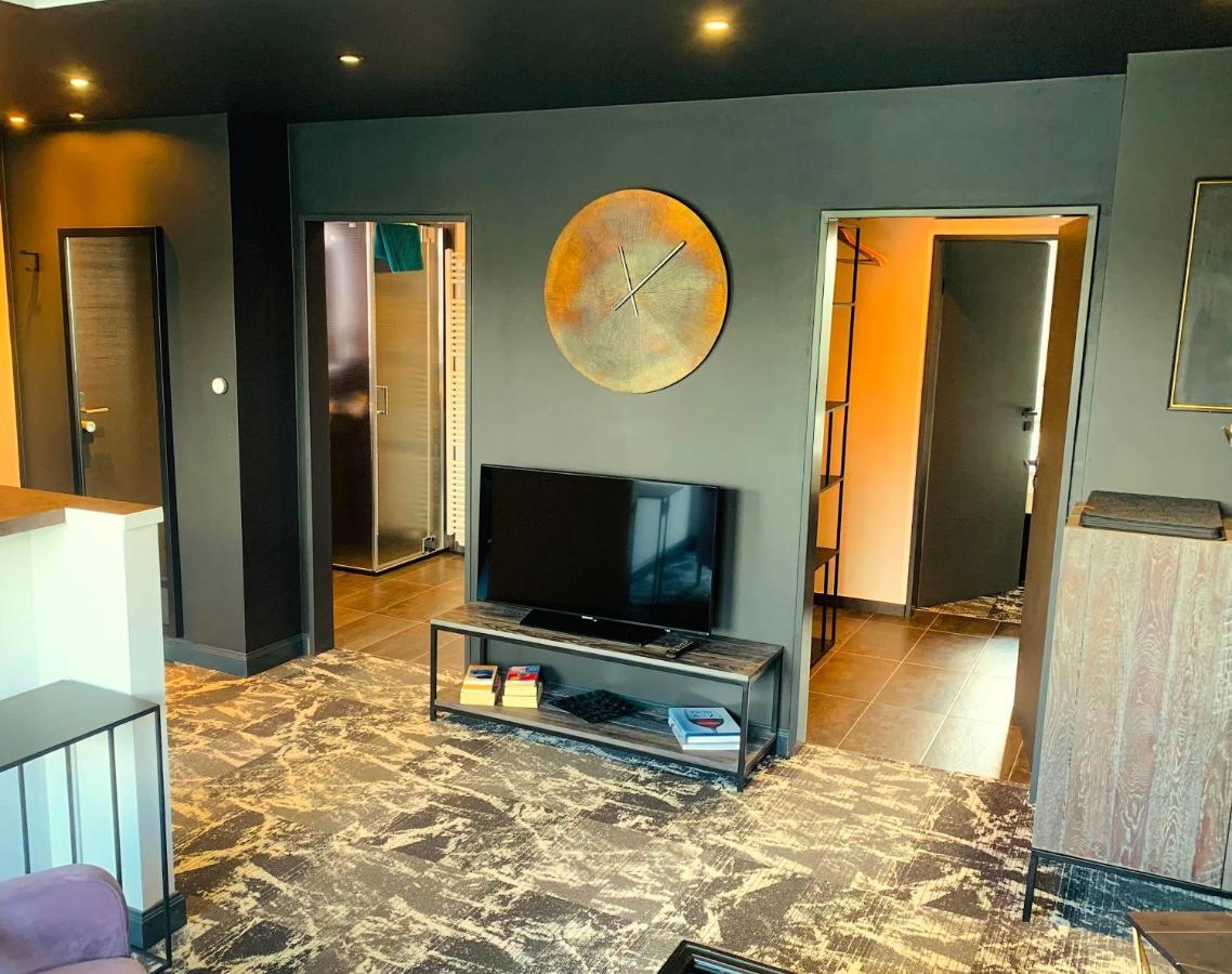 Besotel Mettmann-Schicke Fewo Oder Apartments Naehe Golfplatz Gruiten Und Neandertal Mit Glasfaser Wlan Und Parkplatz-Viele Schlafzimmer Mit Bad En Suite 外观 照片