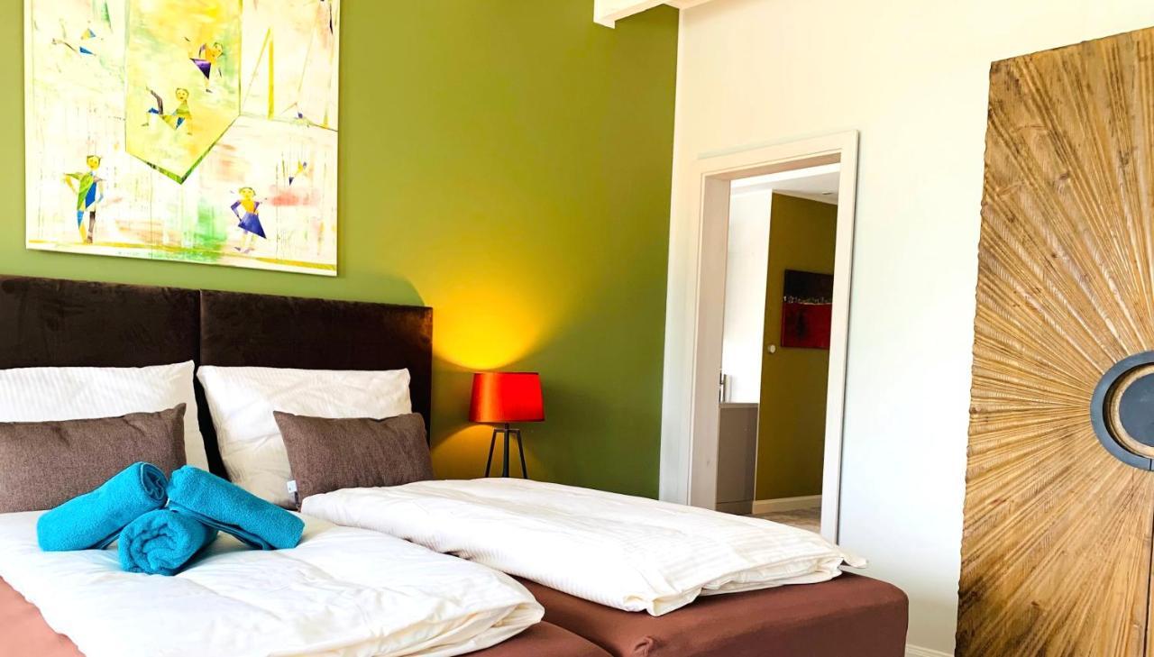 Besotel Mettmann-Schicke Fewo Oder Apartments Naehe Golfplatz Gruiten Und Neandertal Mit Glasfaser Wlan Und Parkplatz-Viele Schlafzimmer Mit Bad En Suite 外观 照片