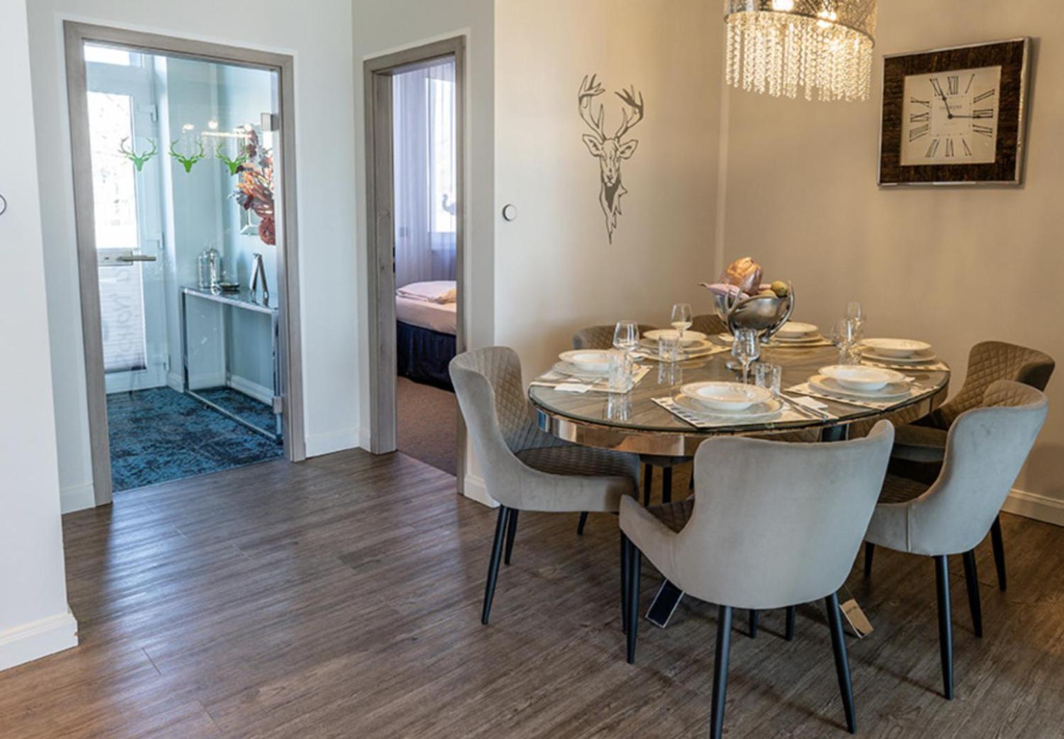 Besotel Mettmann-Schicke Fewo Oder Apartments Naehe Golfplatz Gruiten Und Neandertal Mit Glasfaser Wlan Und Parkplatz-Viele Schlafzimmer Mit Bad En Suite 外观 照片